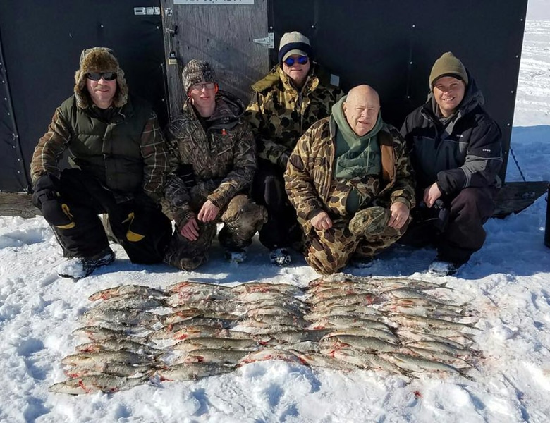 best ice fishing guide service in sturgeon bay wi