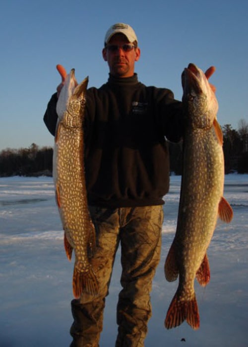 ice fishing for pike green bay